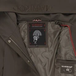 Marikoo Regenmantels Functionele Mantel Mayleen Dames Bruin -Marikoo Winkel 84bbf8097d0b404740b6e0ae3c1c2407